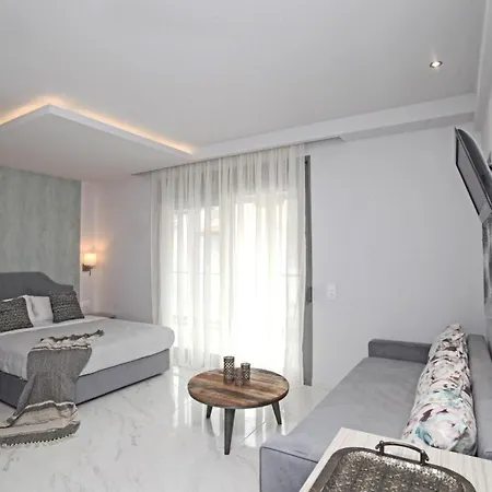 Apartment L G E Luxery Pefkochori