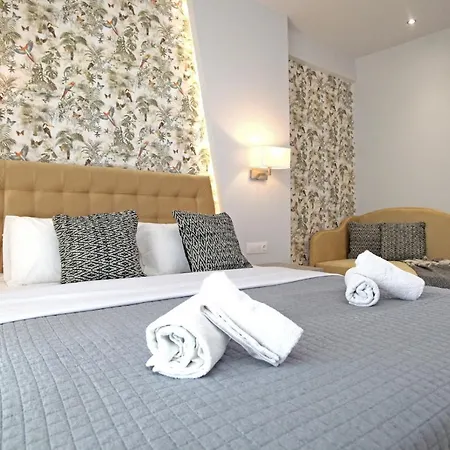 L G E Luxery Apartment Pefkochori