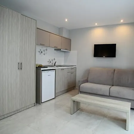 L G E Luxery Apartment Pefkochori