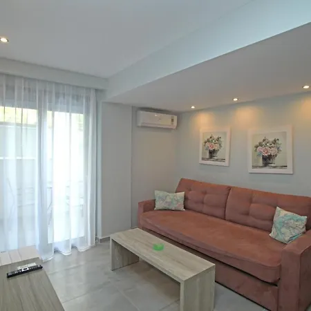 L G E Luxery Apartment
